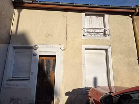 maison de village à rénover avec jardin à l'arrière