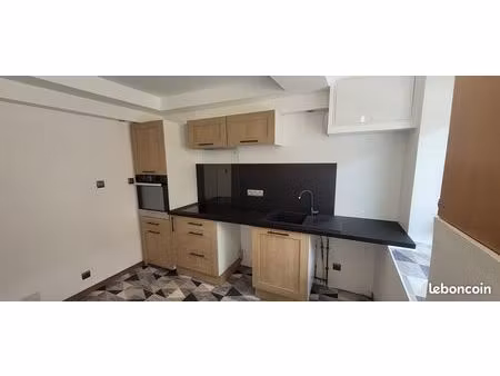 maison rénovée à louer 75m²
