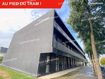 bureaux 121 m²