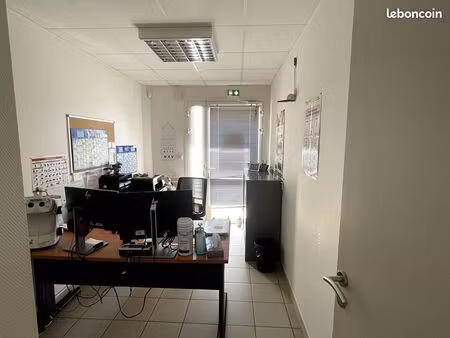 bureaux 64 m² saint philbert de grand lieu