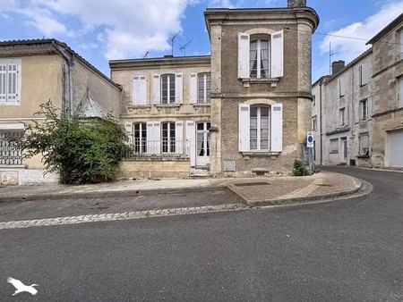 vente maison 5 pièces 132 m² à montendre (17130)  148 400 €