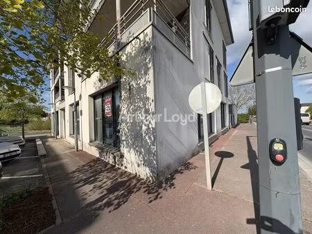 local commercial 98 m²