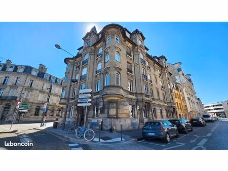 bureau place aristide briand
