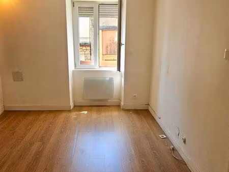 à louer - bel appartement 3 pièces 1 chambre + cave