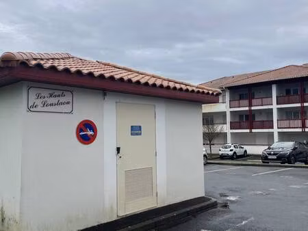 parking à louer