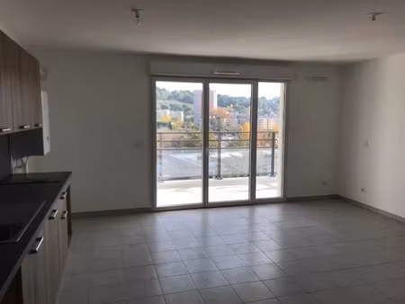 location appartement 3 pièces 63.14 m² à cannes la bocca (06150)  1 079 €
