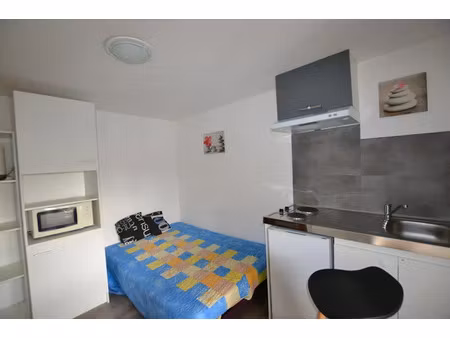 location meublée appartement 1 pièce 10.42 m² à dijon (21000)  300 €
