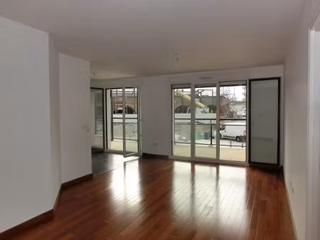 location appartement 3 pièces 67.16 m² à issy-les-moulineaux (92130)  1 767 €
