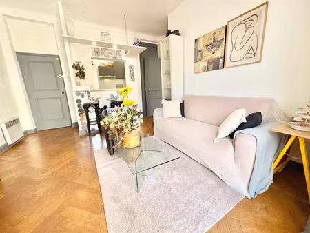 location meublée appartement 2 pièces 38.36 m² à nice (06000)  1 100 €