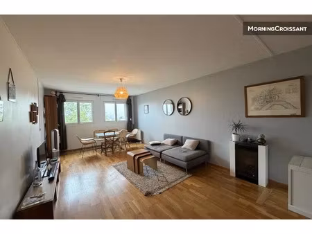 location meublée appartement 1 pièce 93 m² à rueil-malmaison (92500)  2 450 €