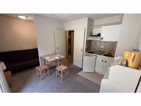 beau studio de 23 m2 avec balcon exposition sud