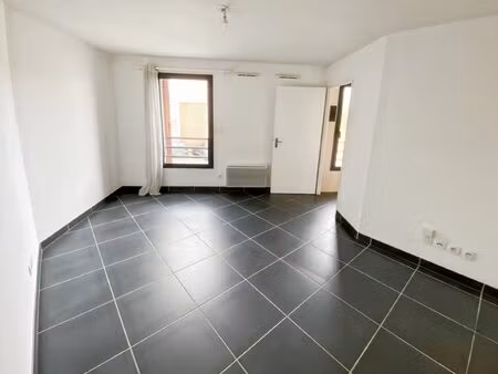 blagnac - studio 22 m² au 1er etage