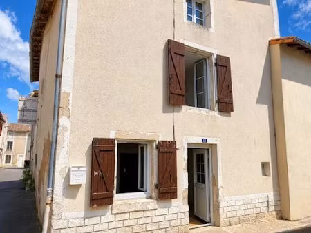 vente maison 4 pièces 83 m² à la mothe-saint-héray (79800)  49 500 €