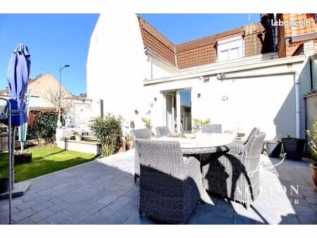 maison 5 pièces 130 m²