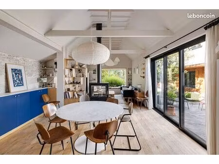 maison 8 pièces 201 m²