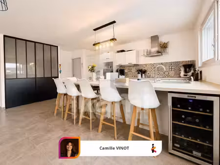 maison récente avec 3 chambres  pièce de vie spacieuse avec