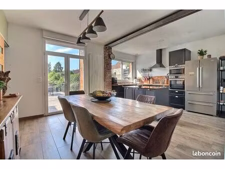 maison 6 pièces 104 m²