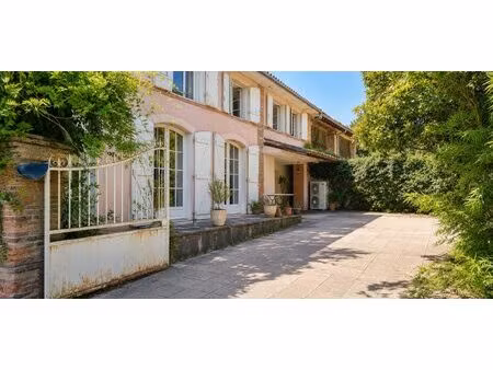 maison de village t5  170 m² avec garage