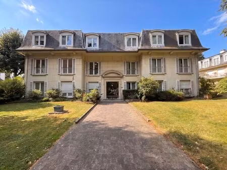 appartement à louer à avenue baron albert d'huart 254 kraainem (rbw58495)