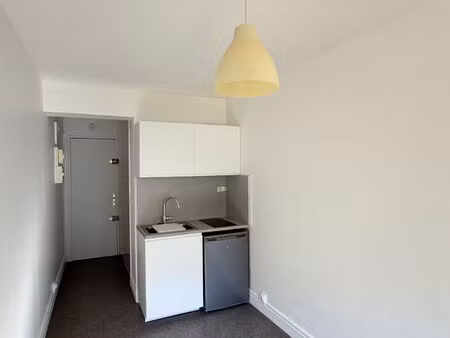 studio 75016 paris 13.42 m2