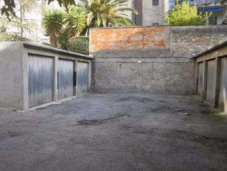 parking/box