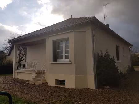 maison f4 sur sous-sol semi-enterre