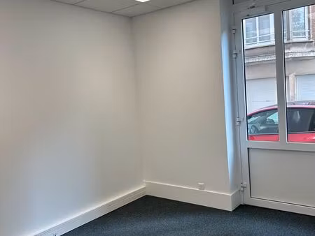 local professionnel à louer – 27 m² – la madeleine ◊ 120 avenue de la république – la made