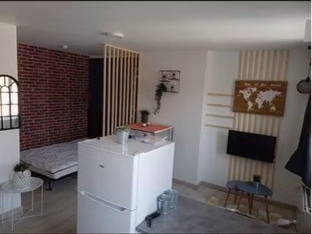 studio 25m² rénové – faubourg de cambrai – tram + parking gratuit