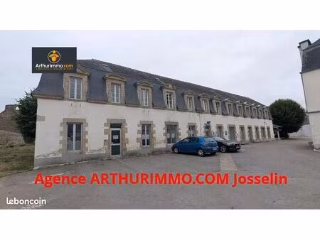 immeuble 600 m² josselin