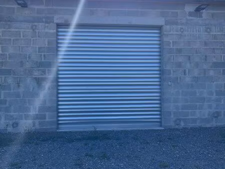 garage box 35m2 grande porte