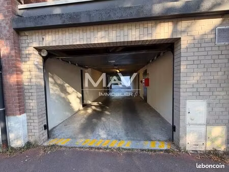 parking 83 m² tourcoing