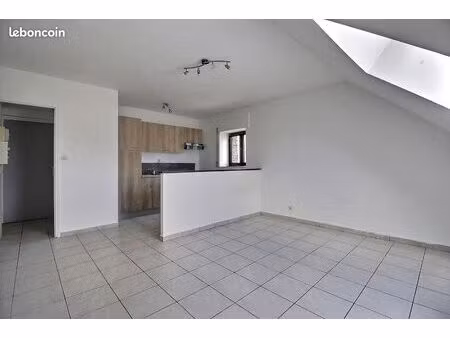 studio 1 pièce 28 m²