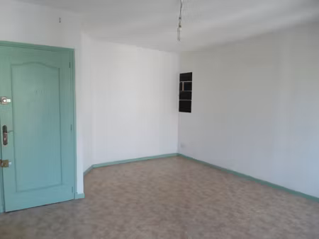 ref 15-3 appartement de type f2 en centre ville