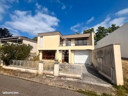 maison 6 pièces 181 m²
