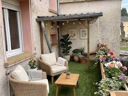 appartement t2 rénové avec balcon et jardin  centre ville