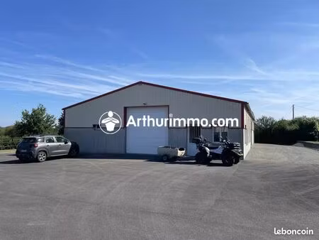 local 2500 m² le grais