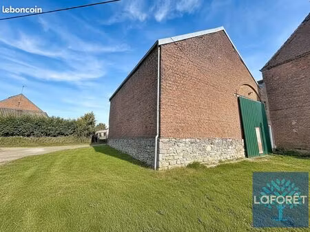 grange 1 pièce 150 m²