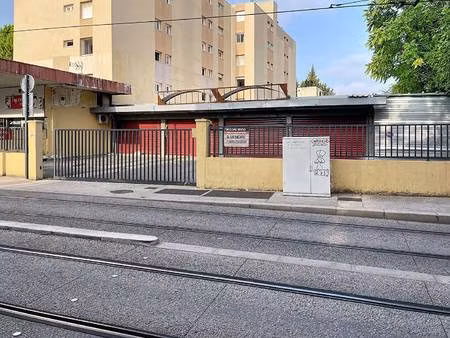 local commercial à vendre