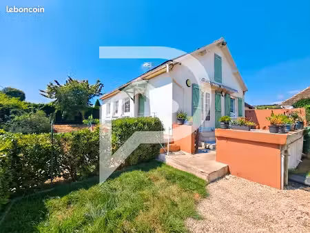 pavillon 4 pièces 72 m²