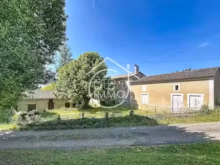 vente maison 7 pièces 265 m² à saint-philippe-d'aiguille (33350)  199 000 €