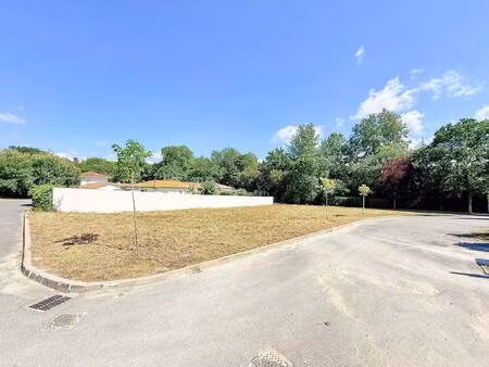 terrain constructible viabilisé à vendre