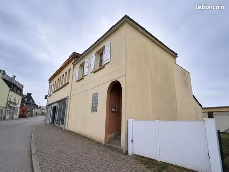 local commercial 230 m²