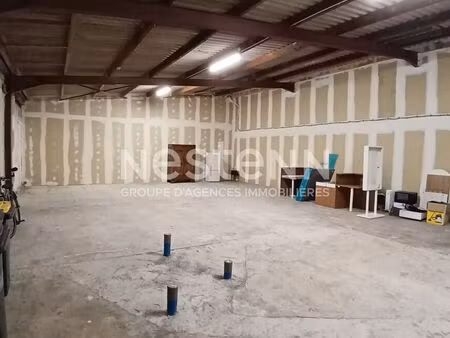 local 140 m² vannes