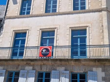 bureaux vue sur le port
