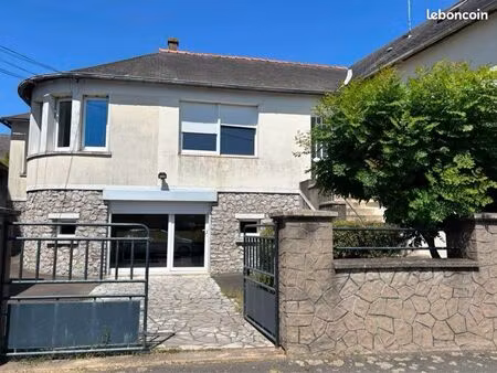 bureaux professionnels 95 m² - chateau gontier sur mayenne