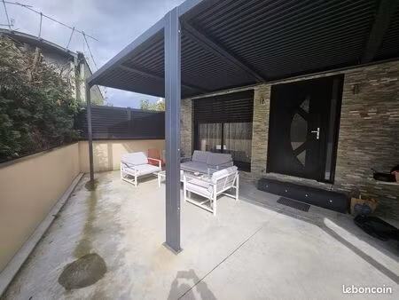 bien rare – appart-maison meublé t4 90 m² • 2 terrasses • parking • proche chu • disponibl