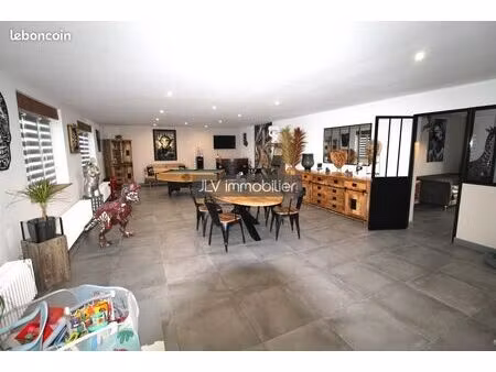 maison 5 pièces 156 m²