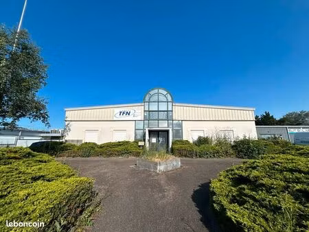 bureaux 607 m²