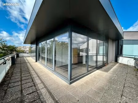 bureaux 134 m²