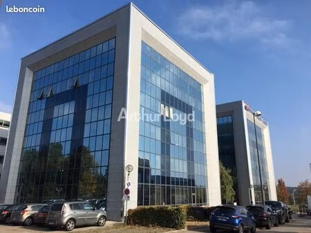 bureaux 178 m²